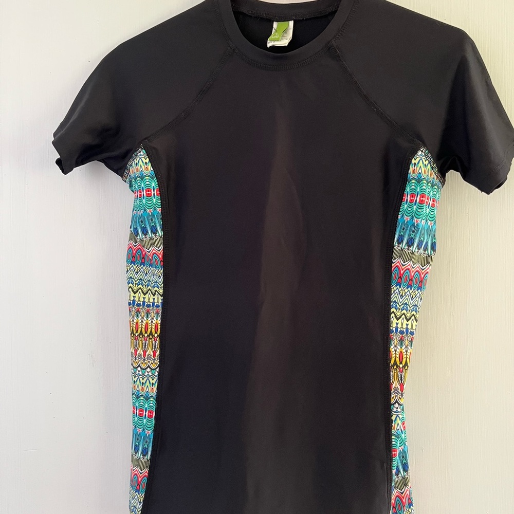 Black rash guard for women or teen